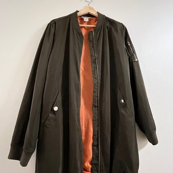 olive green jacket with orange inside - Picture 2 of 7